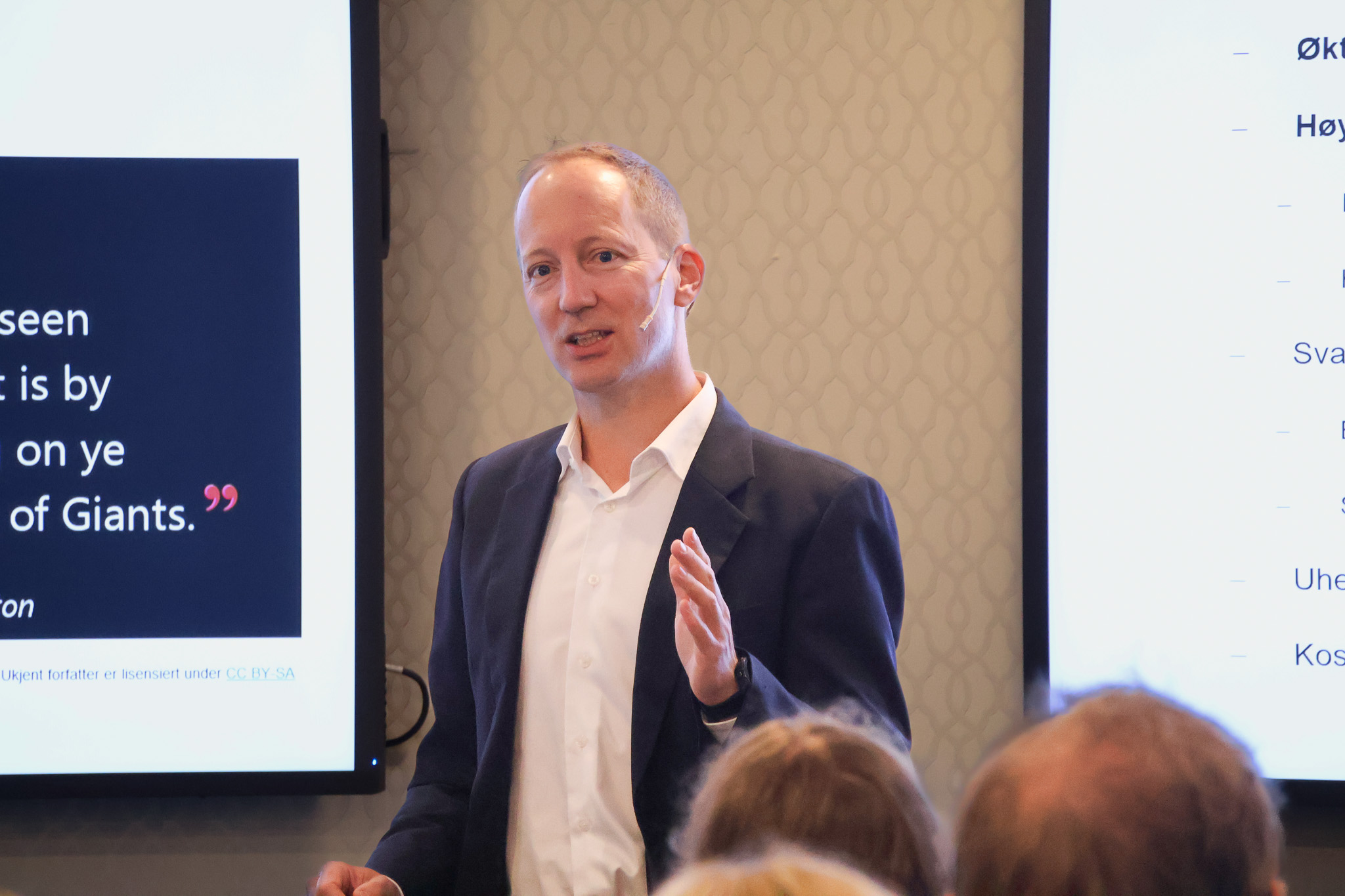 CClemens Kerle i advokatfirmaet CMS Kluge legger frem deres juridiske vurdering av Norgespris. FOTO: Linn Kise/Elektroforeningen.